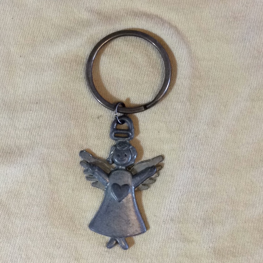 Angel heart keychain